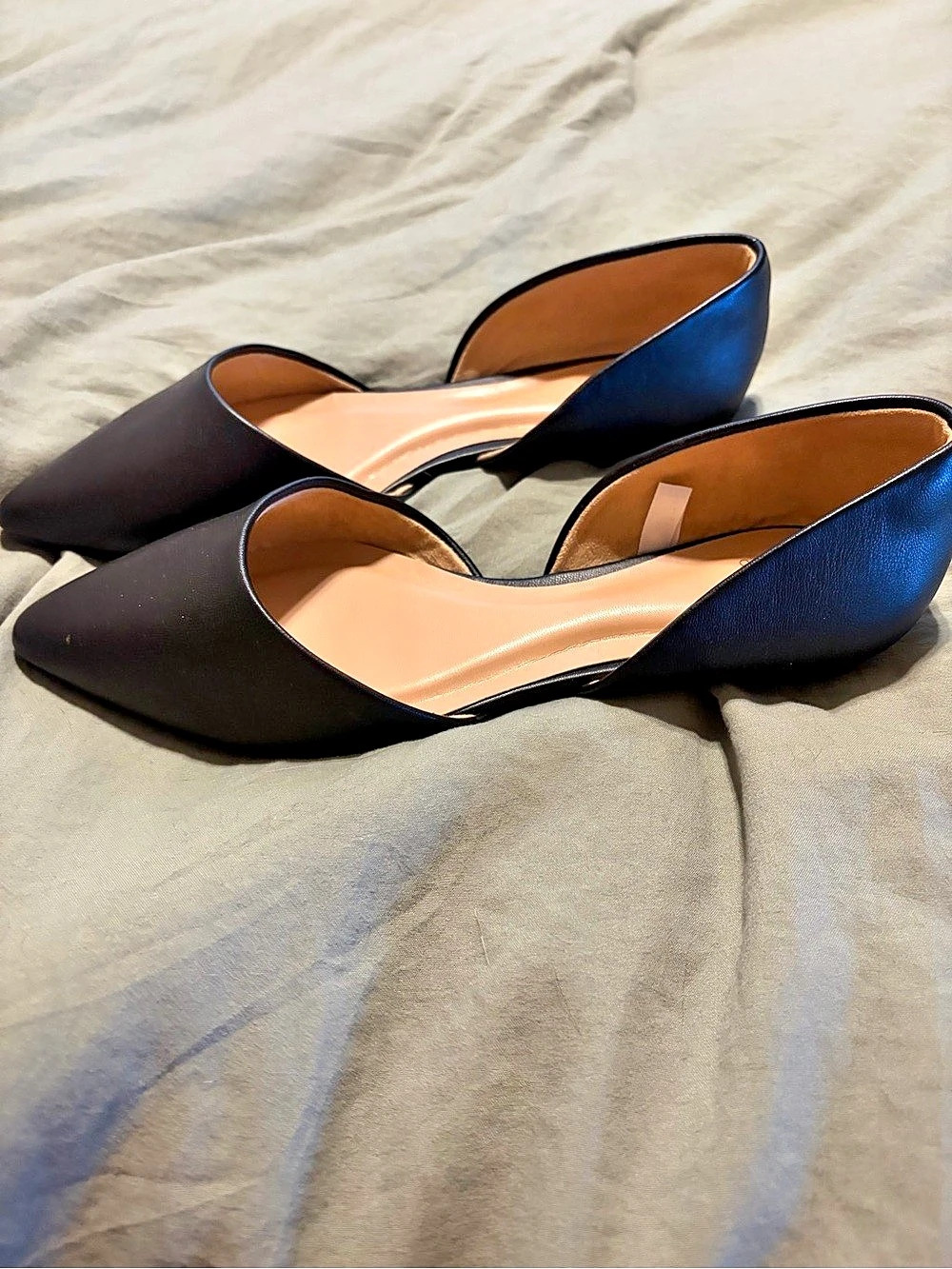 A New Day Pointed Toe D'Orsay Flats in Black & Blue